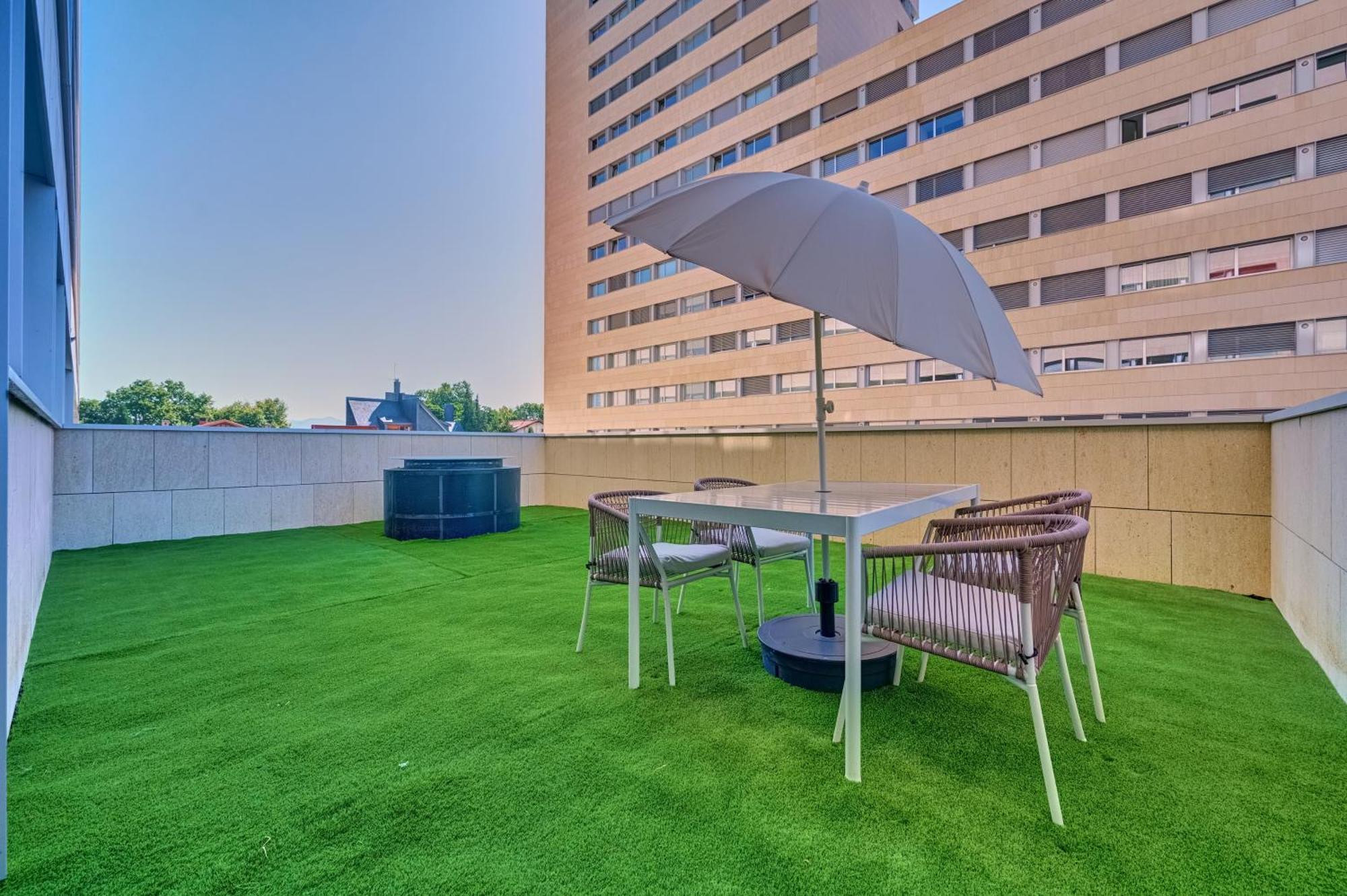 Apartamento Salesianos By Clabao Pamplona Dış mekan fotoğraf